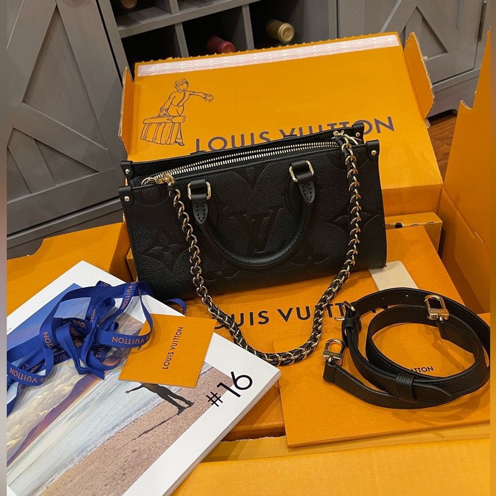 Louis Vuiton OnTheGo East West